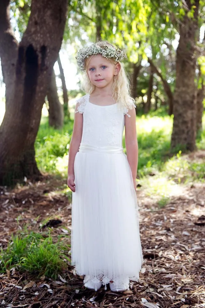 Beautiful Tulle & Lace Scoop Neckline Floor-length A-line Flower Girl Dresses FD011