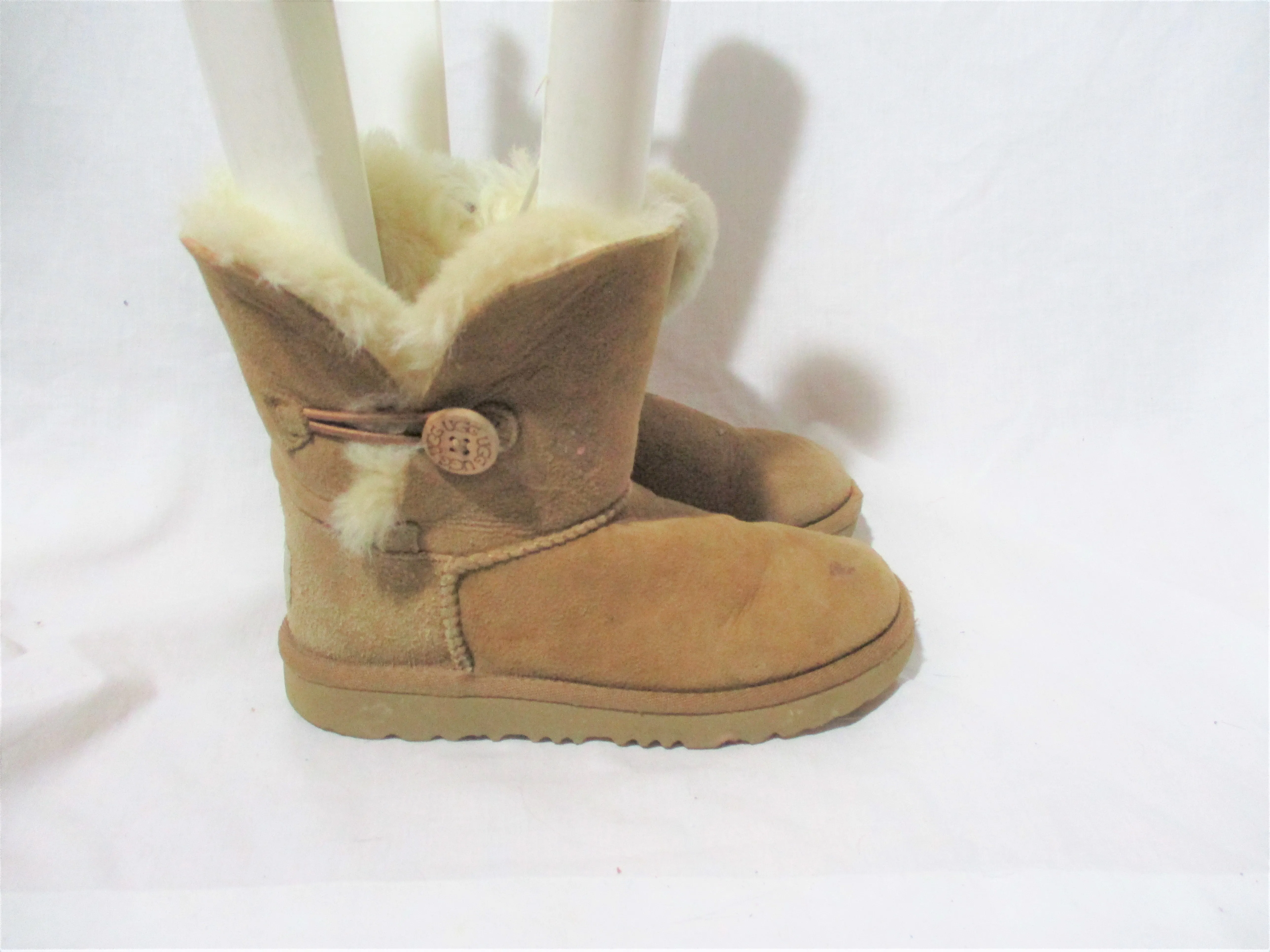 GIRLS UGG AUSTRALIA 1017400K BAILEY BUTTON Suede BOOTS Shoe 1 CHESTNUT BROWN