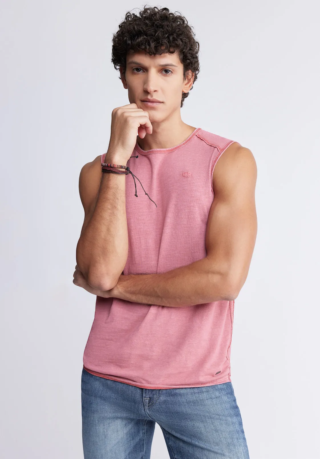 Karmola Men's Sleeveless Top in Mineral Red - BM24235