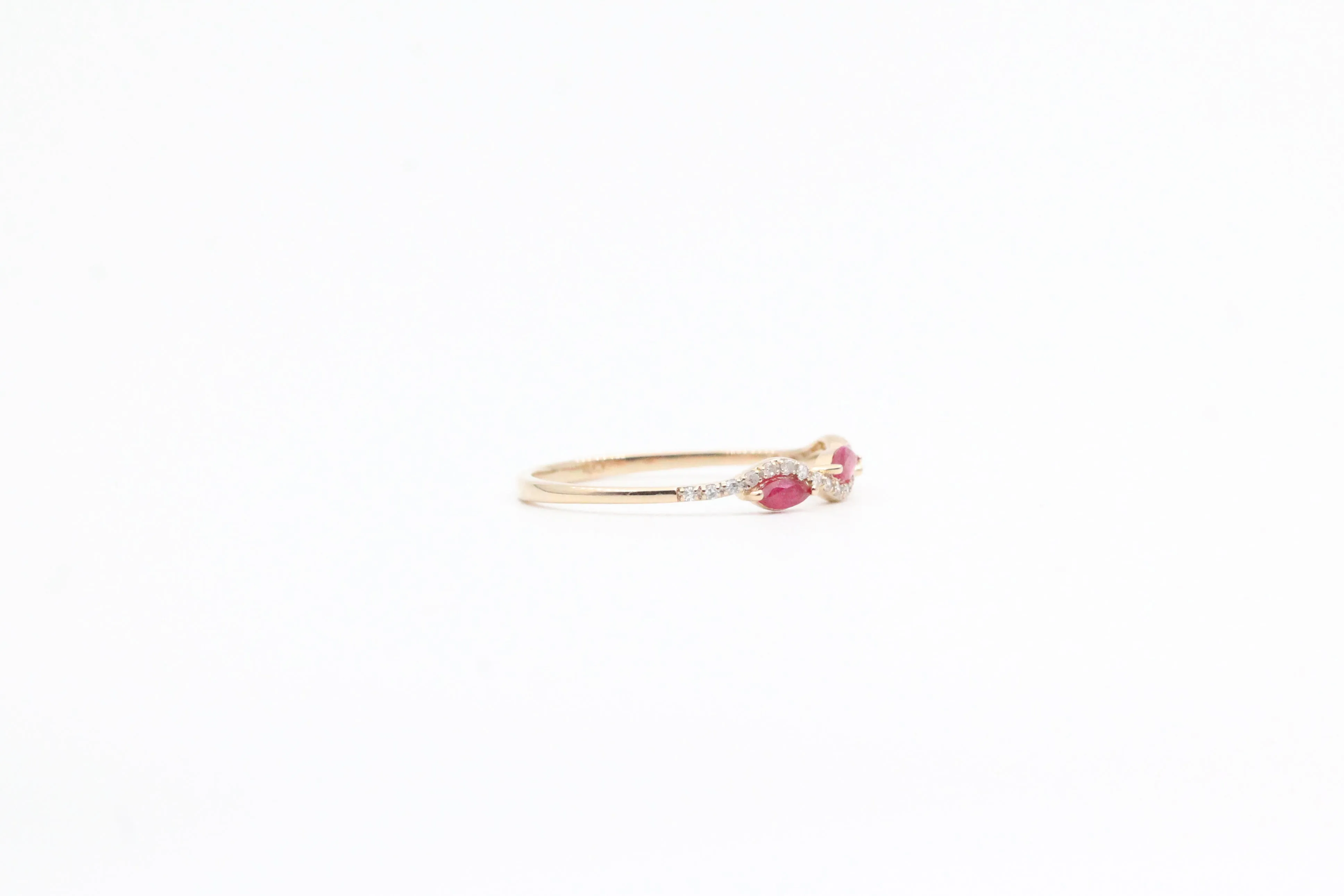 Yellow Gold Wavy Ruby Ring